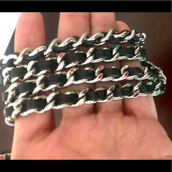 Authentic CHANEL Classic Wallet on Chain (WOC) - Picture 10 of 16